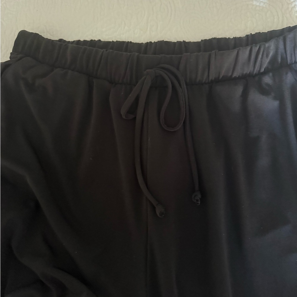 Elegant Black Women's Pants - Picture 7 of 15